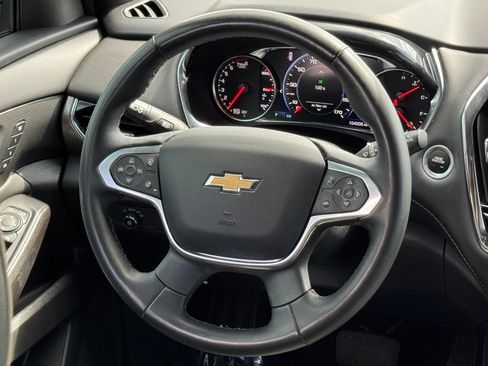 Used 2023 Chevrolet Traverse Premier FWD image 31