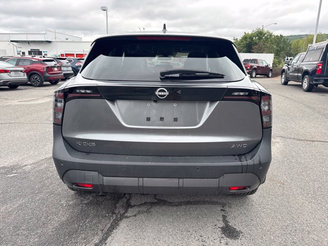 Certified 2025 Nissan Kicks SV AWD/4WD image 7
