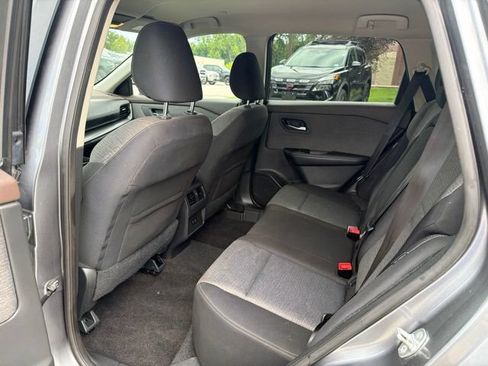 Used 2022 Nissan Rogue SV AWD/4WD image 17