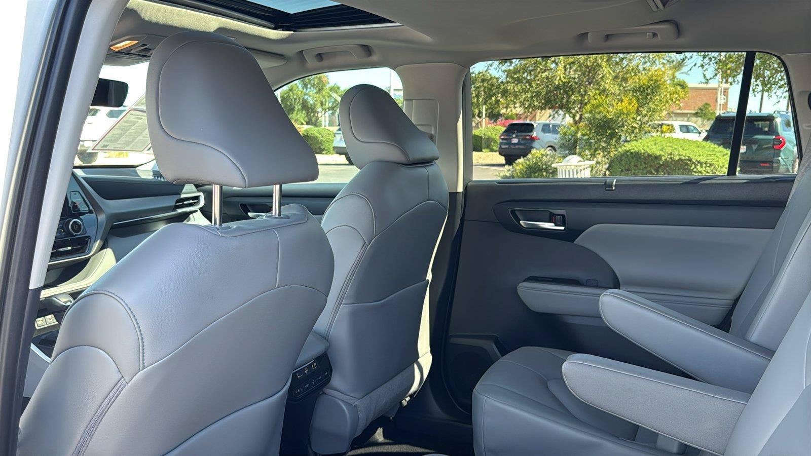 Certified 2026 Toyota Highlander XLE AWD/4WD image 32