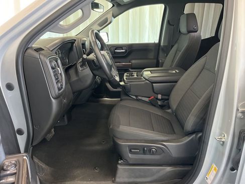 Used 2022 Chevrolet Silverado 1500 LT image 3