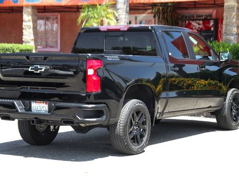 Used 2025 Chevrolet Silverado 1500 LT Trail Boss w/ LT Trail Boss Premium Package AWD/4WD image 10