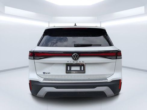New 2026 Volkswagen Tiguan S FWD image 4