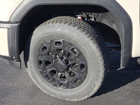 New 2026 GMC Sierra 2500 AT4 w/ AT4 Premium Plus Package image 30