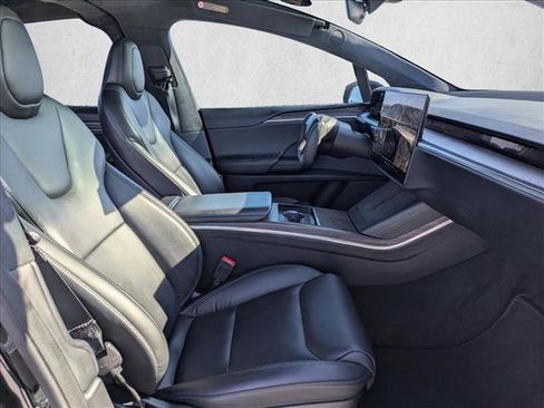 Used 2022 Tesla Model X image 22