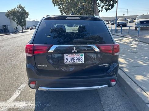 Used 2017 Mitsubishi Outlander SEL AWD/4WD image 7