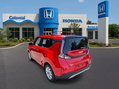 Used 2023 Kia Soul LX w/ LX Technology Package image 4