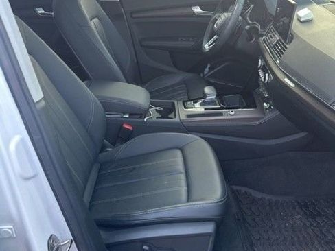 Used 2023 Audi Q5 2.0T Premium Plus w/ Premium Plus Package image 6