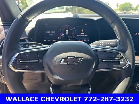 Certified 2025 Chevrolet Suburban Z71 image 22