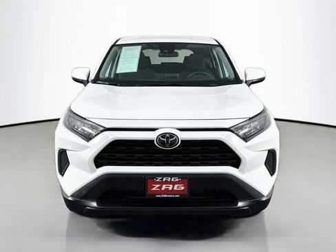 Used 2022 Toyota RAV4 LE AWD/4WD image 8