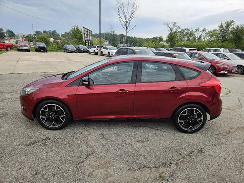 Used 2013 Ford Focus SE FWD image 4