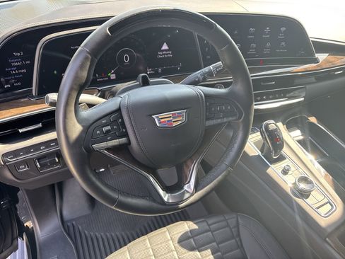 Used 2024 Cadillac Escalade Sport Platinum image 18