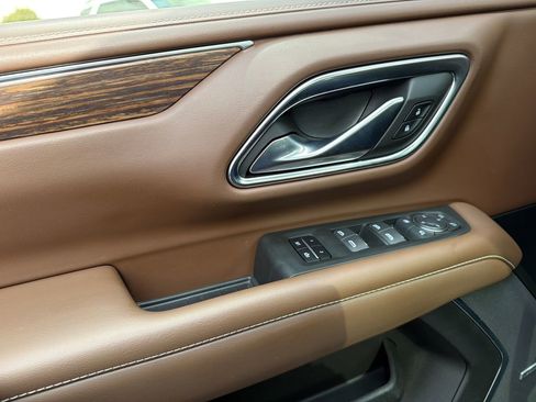 Used 2022 Chevrolet Tahoe High Country image 39