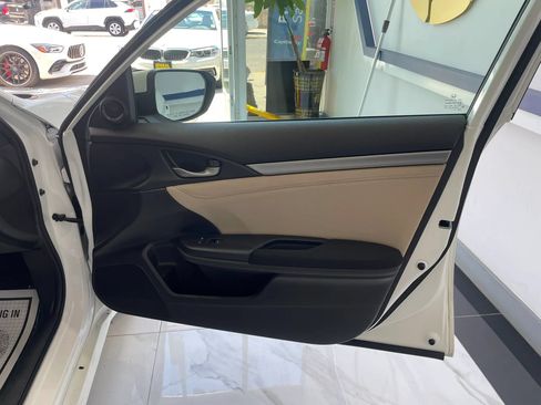 Used 2018 Honda Civic EX image 25