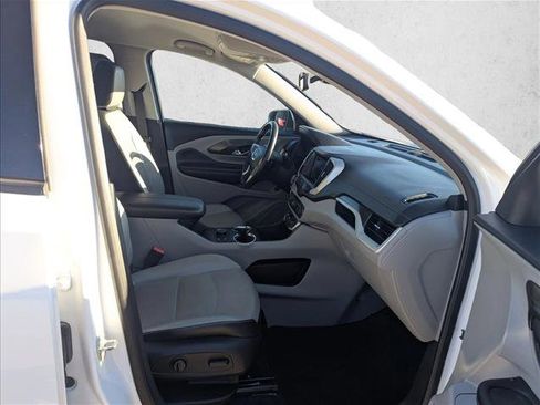 Used 2023 GMC Terrain SLT image 20