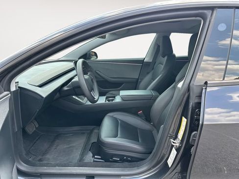 Used 2024 Tesla Model 3 Standard Range RWD image 9