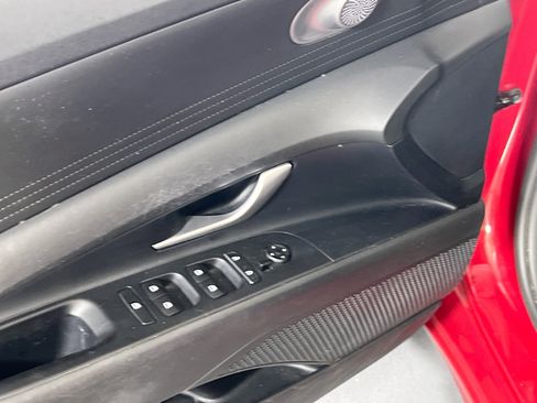 Used 2023 Hyundai Elantra SEL FWD image 17