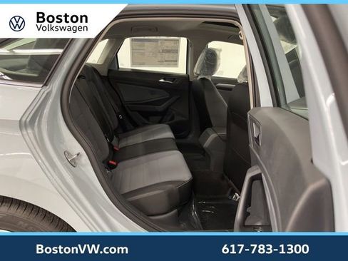 New 2026 Volkswagen Jetta SE FWD image 10
