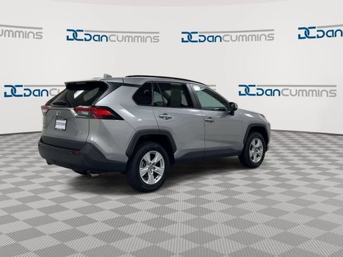 Used 2021 Toyota RAV4 XLE FWD image 8