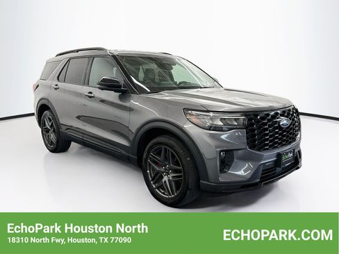 Used 2025 Ford Explorer ST-Line w/ ST-Line Street Pack AWD/4WD image 1