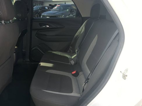 Used 2022 Chevrolet TrailBlazer LT image 11