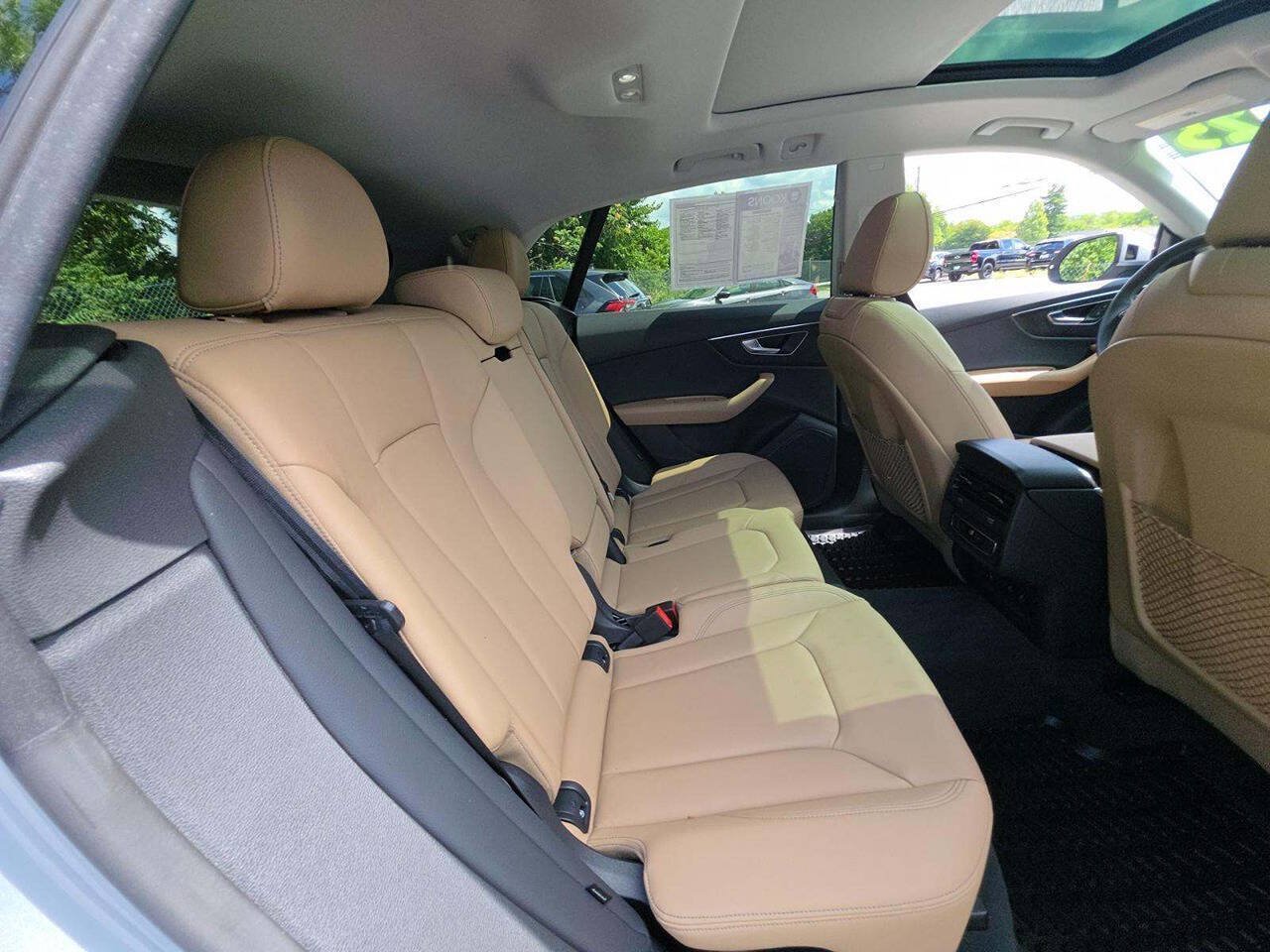 Used 2025 Audi Q8 Premium AWD/4WD image 10