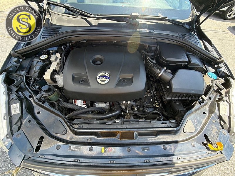 Used 2015 Volvo XC60 T6 Platinum FWD image 30