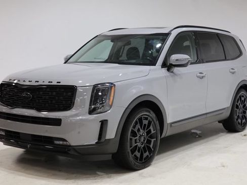 Used 2021 Kia Telluride SX w/ SX Prestige Package AWD/4WD image 3