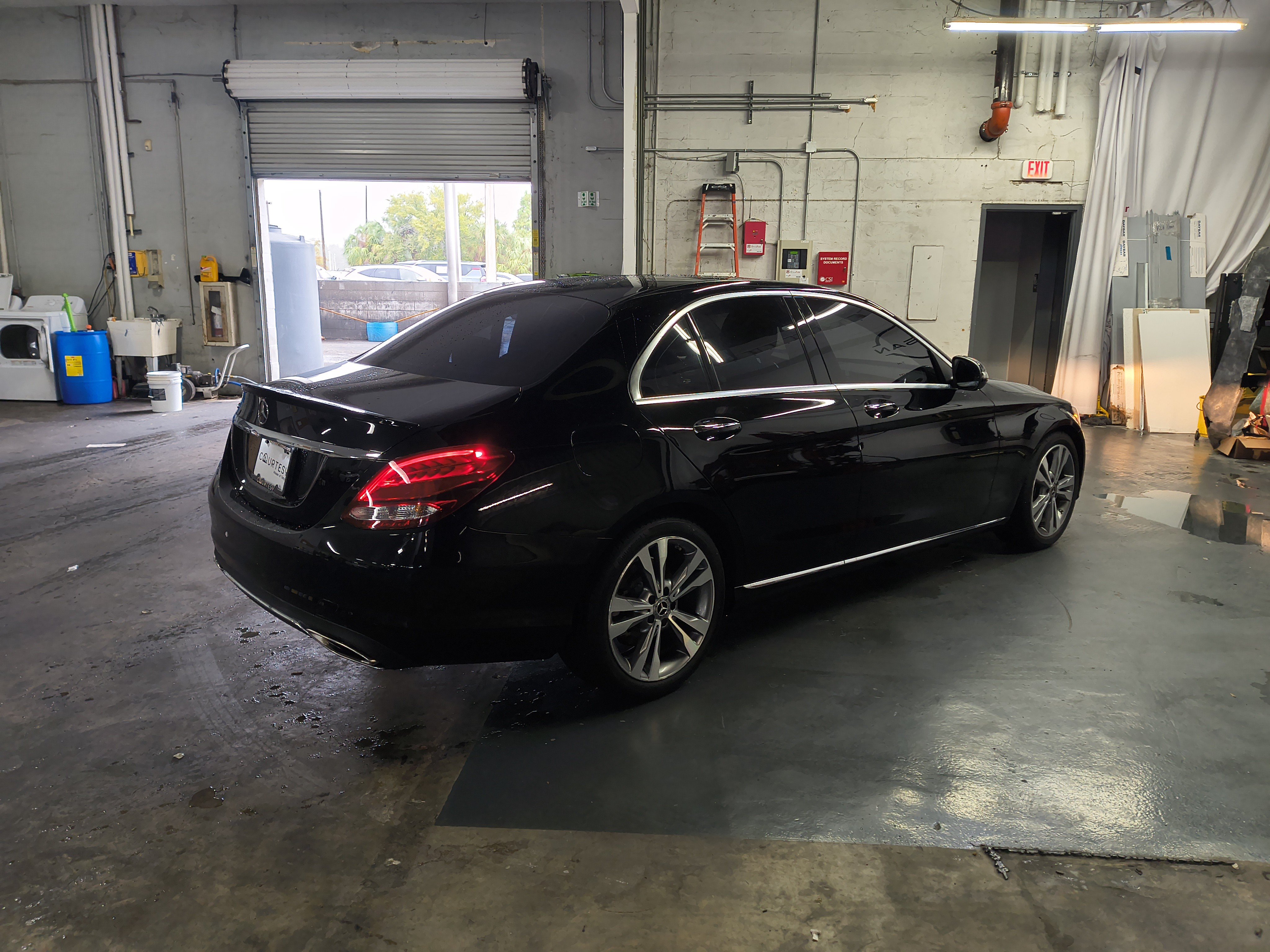 Used 2018 Mercedes-Benz C 300 Sedan image 8