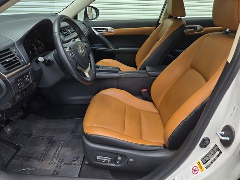 Used 2016 Lexus CT 200h FWD image 17