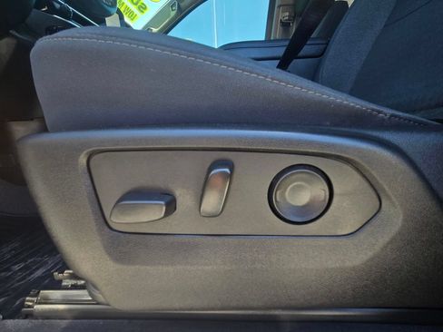 Used 2022 Chevrolet Silverado 1500 RST AWD/4WD image 15