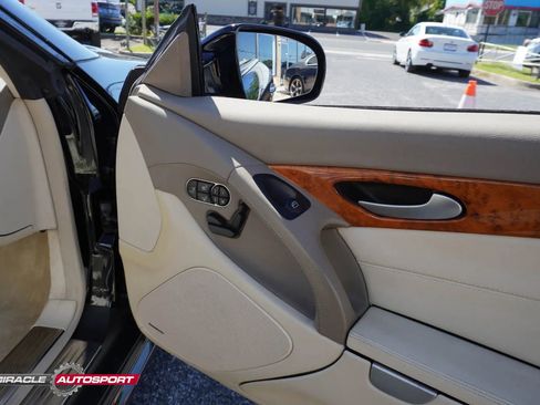 Used 2009 Mercedes-Benz SL 550 w/ Premium I Pkg image 11