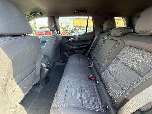 Used 2025 Chevrolet Equinox LT AWD/4WD image 24