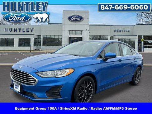 Used 2020 Ford Fusion SE image 1