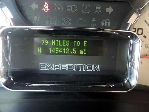 Used 2014 Ford Expedition XLT w/ Equipment Group 201A RWD image 26