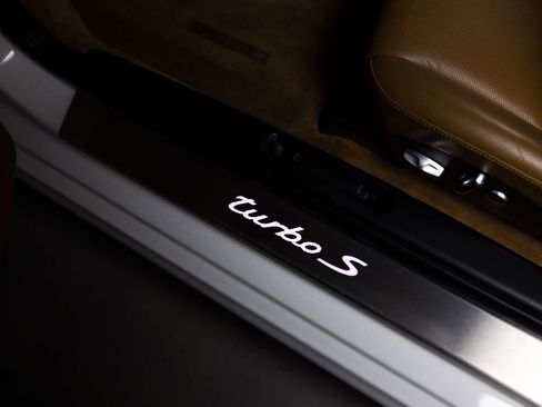 Used 2011 Porsche 911 Turbo S image 12