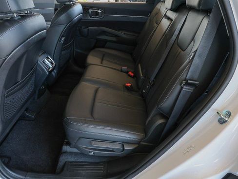 Used 2025 Kia Sorento S w/ Panoramic Sunroof Package FWD image 28