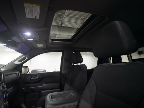 Used 2020 Chevrolet Silverado 1500 LT Trail Boss AWD/4WD image 31