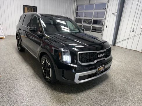 Used 2023 Kia Telluride EX w/ EX Captain's Chair Package AWD/4WD image 31
