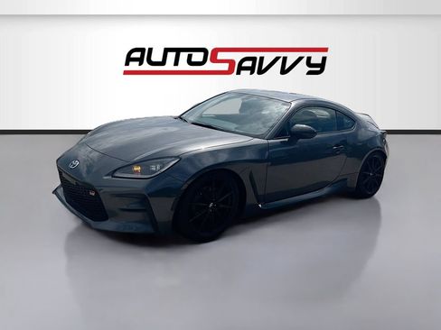 Used 2024 Toyota GR86 Premium RWD image 3