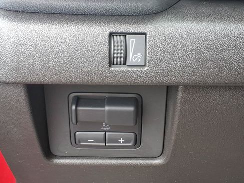 Used 2023 GMC Canyon Elevation w/ Convenience Package AWD/4WD image 25