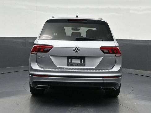 Used 2021 Volkswagen Tiguan SE R-Line FWD image 4