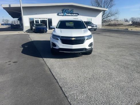 Used 2024 Chevrolet Equinox LT w/ LPO, Floor Liner Package image 3