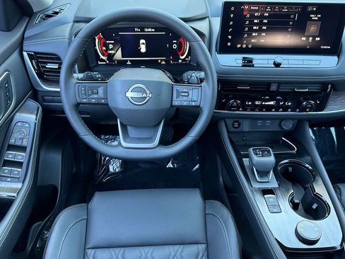 New 2026 Nissan Rogue Platinum w/ Platinum Premium Package image 11