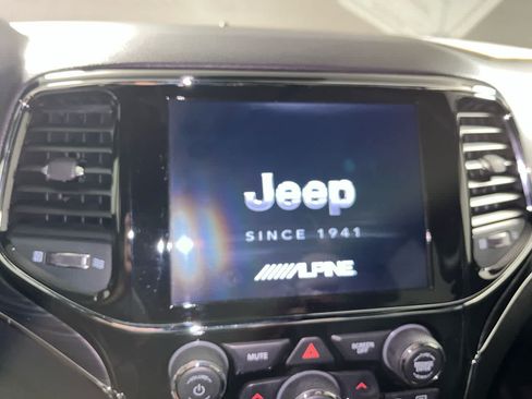 Used 2021 Jeep Grand Cherokee Limited w/ Quick Order Package 28K 80th AWD/4WD image 18