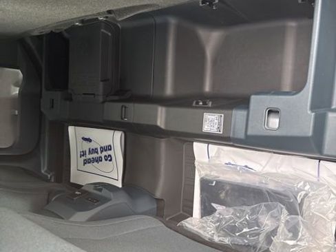 New 2025 Ford Maverick XLT w/ XLT Luxury Package image 14