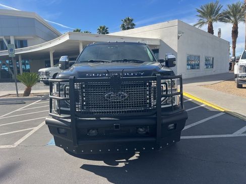 Used 2022 Ford F350 Lariat w/ Lariat Ultimate Package image 2