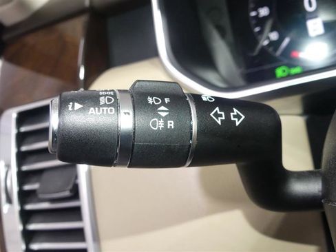 Used 2018 Land Rover Range Rover HSE image 34