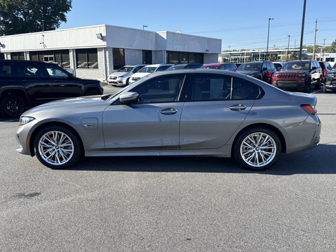 Used 2023 BMW 330e w/ Premium Package image 4