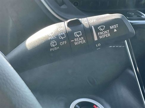 New 2025 Jeep Grand Cherokee L Altitude image 29